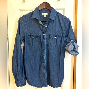 JCREW women’s size 4 denim button up.